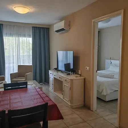 Club Excelsior Ii Apartment *