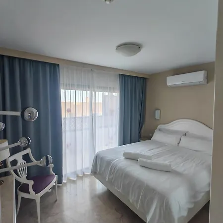 Club Excelsior Ii Apartman